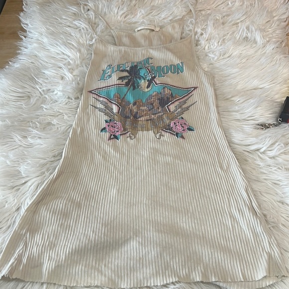 Spell Electric Moon Singlet - Picture 3 of 8